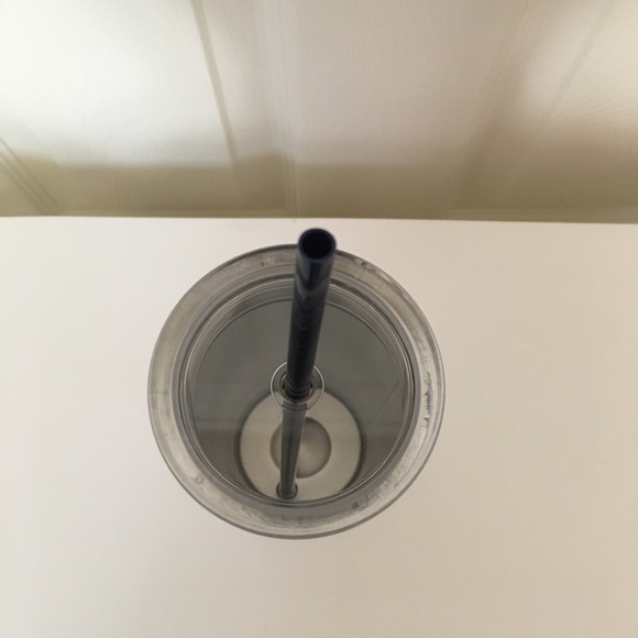 ❌ SOLD ❌ Vineyard Vines for Target drink tumbler - Picture 3 of 5